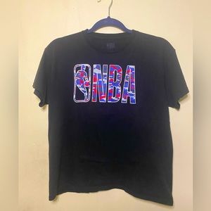 NBA T-shirt Large